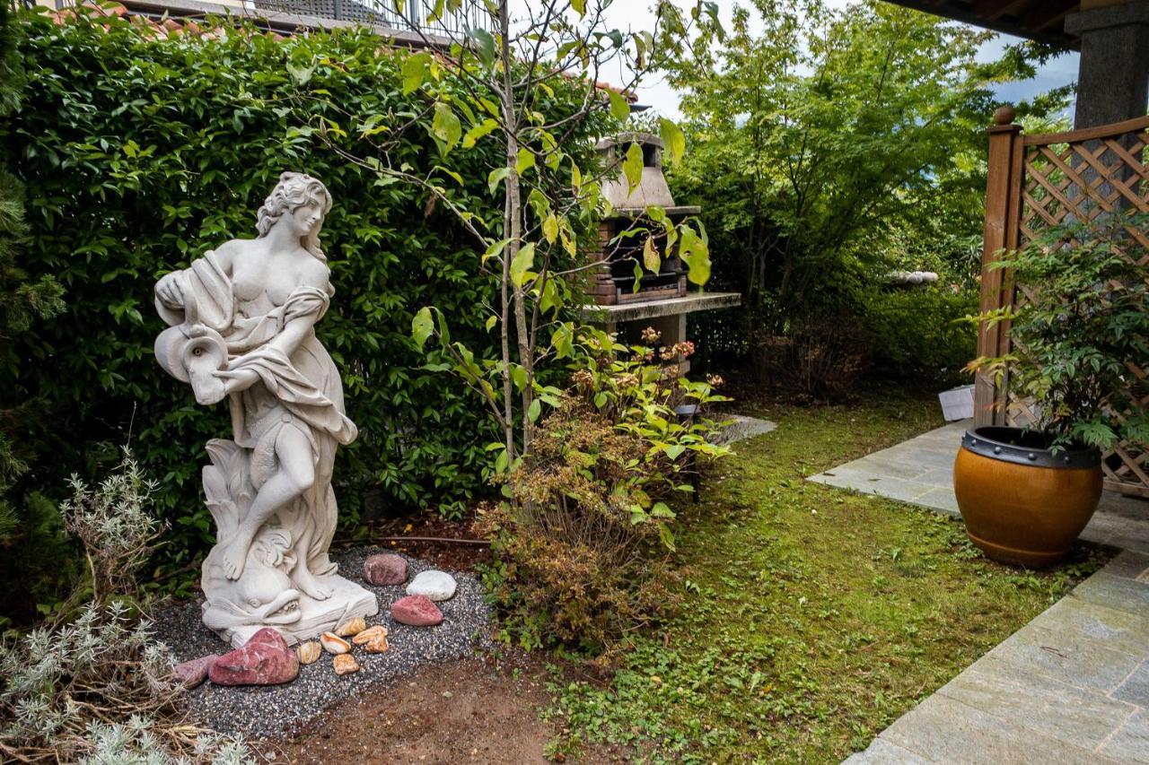 Le Petit Palais Villa Plesio Екстер'єр фото