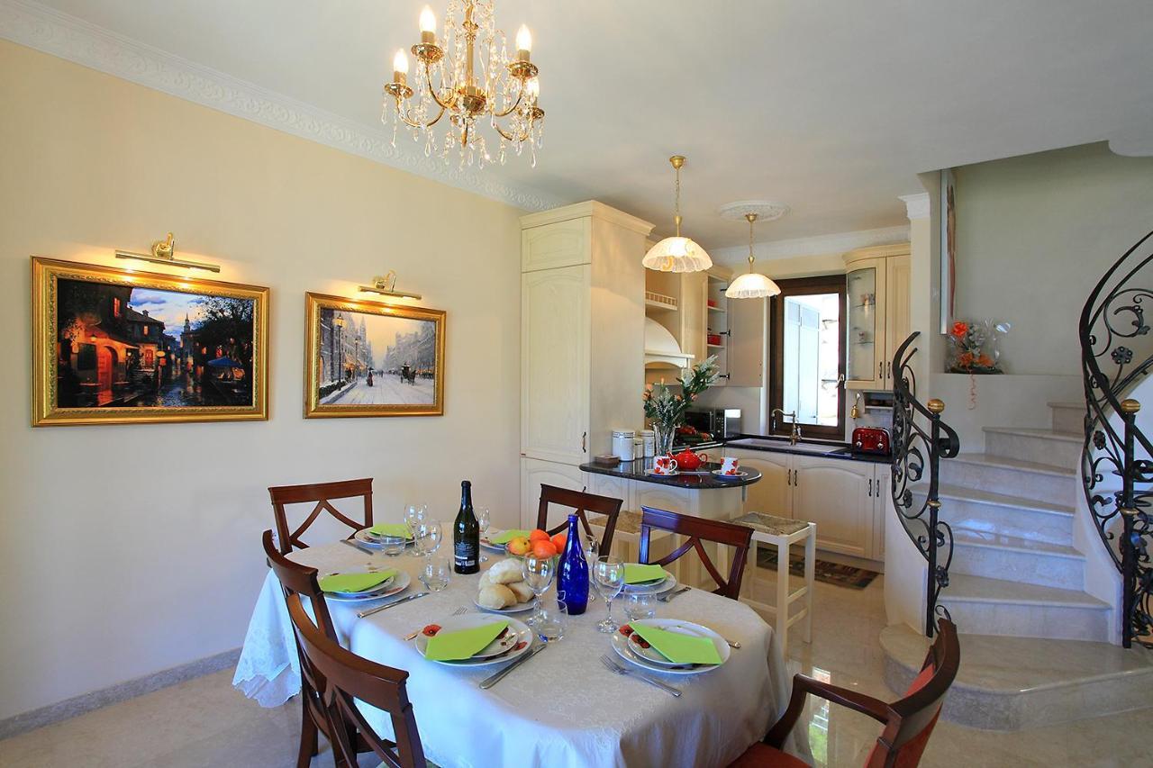 Le Petit Palais Villa Plesio Екстер'єр фото