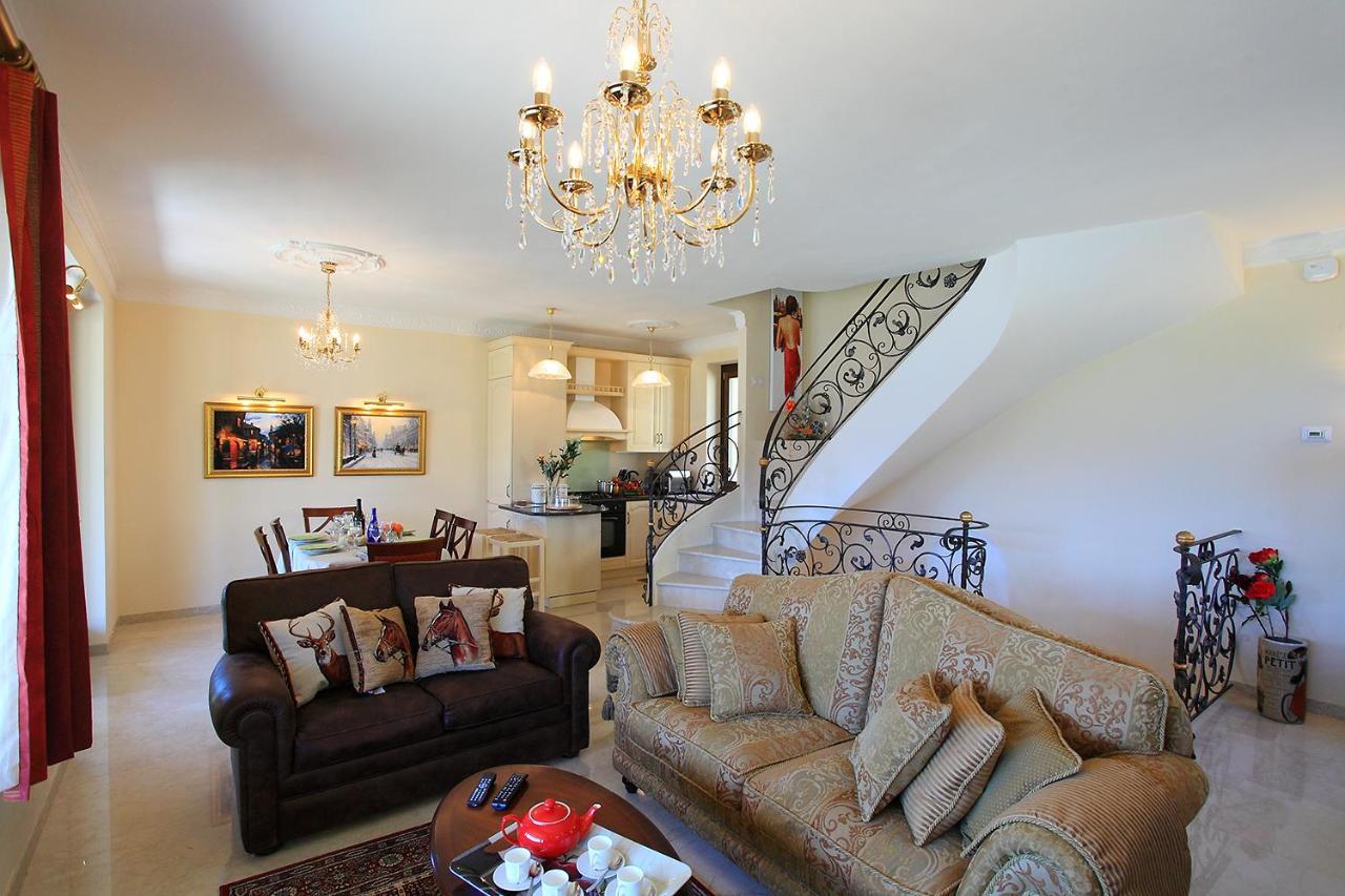 Le Petit Palais Villa Plesio Екстер'єр фото